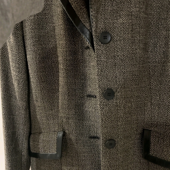 Le Suit Gray Herringbone Blazer - Picture 5 of 12